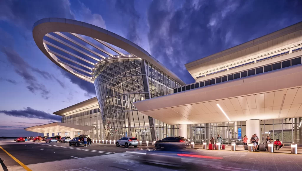 Orlando International Airport (MCO)