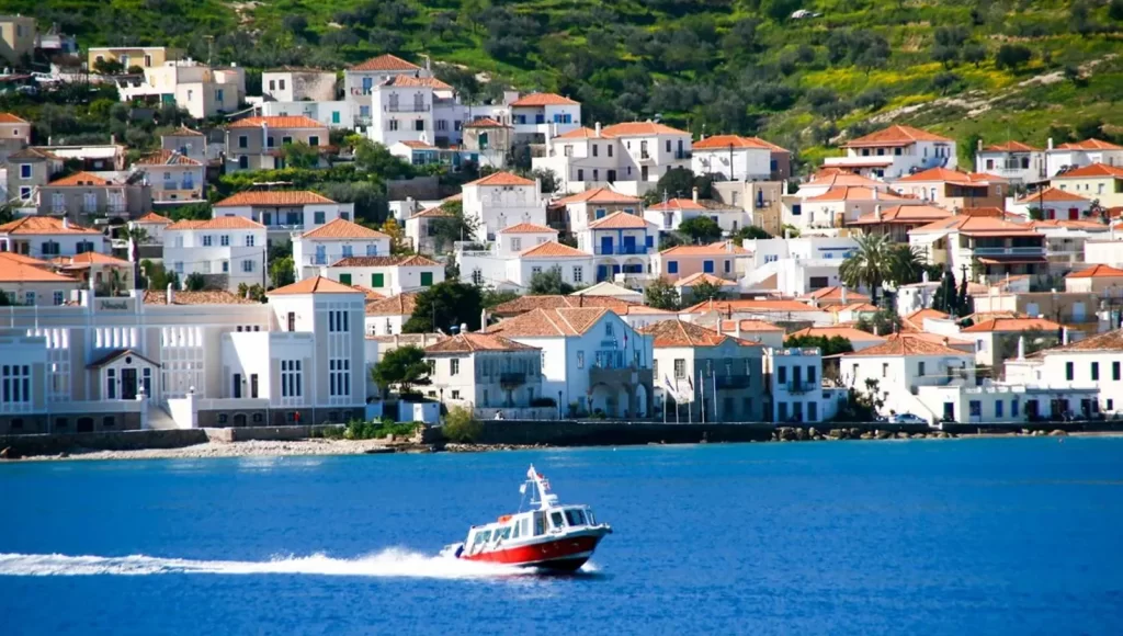 Spetses, Sporadic Islands
