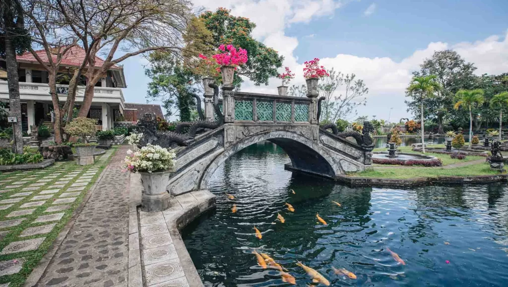 What to Expect Inside the Water Palace
