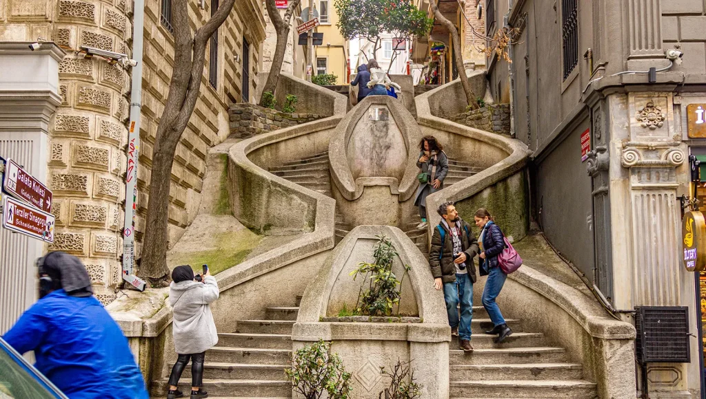 Kamondo Stairs