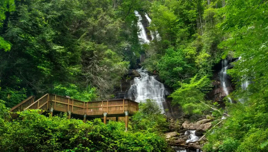 Anna Ruby Falls