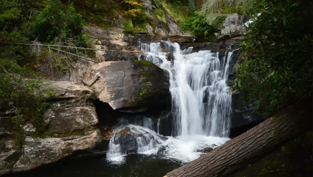 Dukes Creek Falls