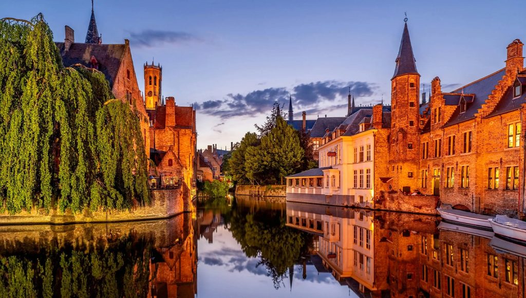 See the View at Rozenhoedkaai