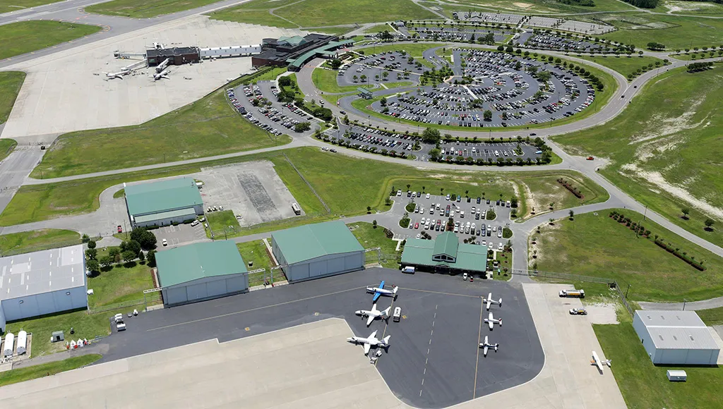 Wilmington International Airport (ILM)
